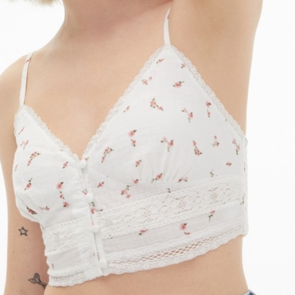 NWT Aeropostale Floral Lace‎ Button Front Cropped Cami Top Sz M - Picture 1 of 13